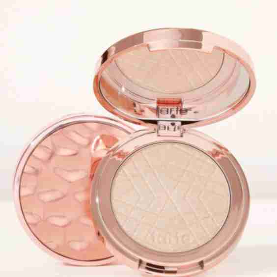 Amazonian Clay Shimmering Light