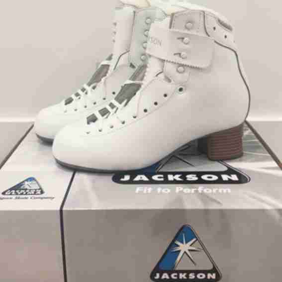 Jackson Ultima Reviews