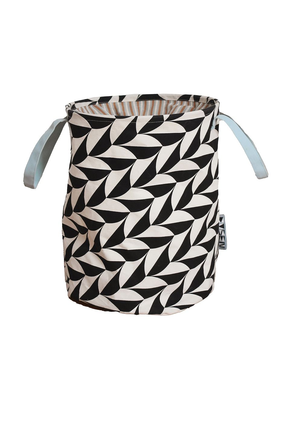 Dusen Dusen Scallop Laundry Hamper - Thumbnail 2