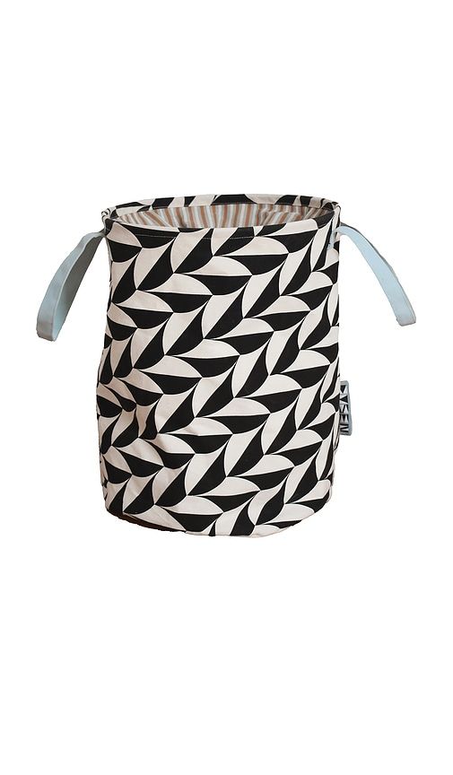 Dusen Dusen Scallop Laundry Hamper