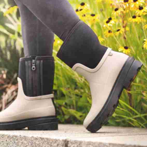 Bogs Footwear (Weyco) Reviews