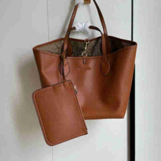 patent leather armpit bag medium handbag