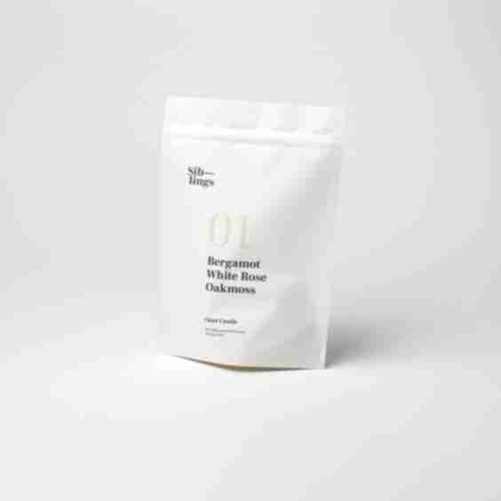 No 01 — Bergamot, White Rose, Oakmoss