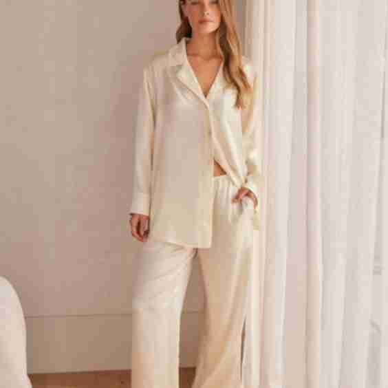 Audrey Mulberry Silk Wide Leg Pant
