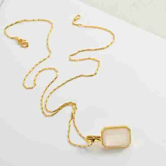 Marique French Vintage Natural Stone Crystal Necklace