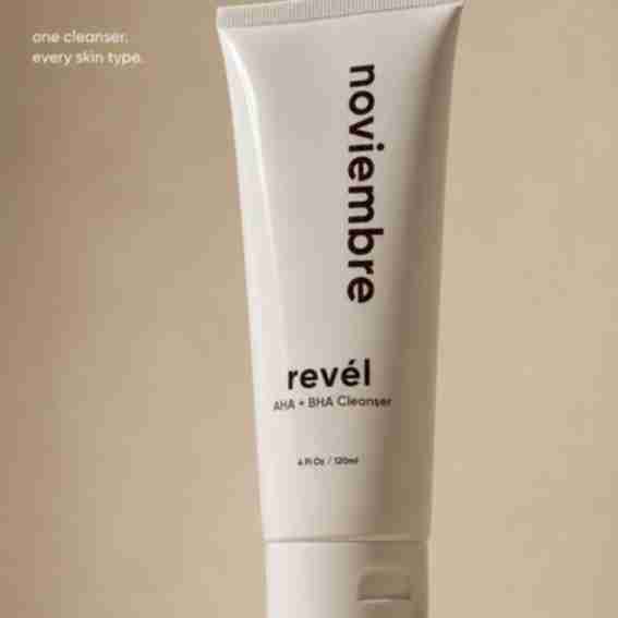 Noviembre Skin Reviews