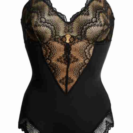 Sculpting Lace Shapewear Bodysuit