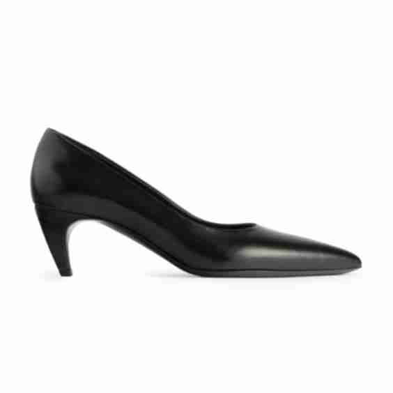 Blade Leather Pumps