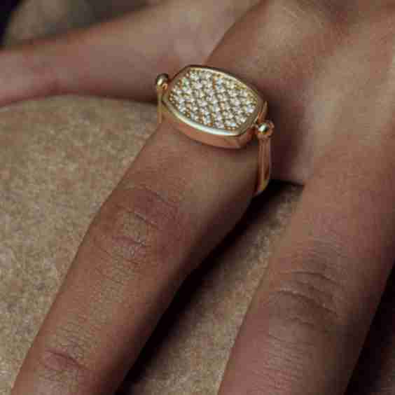 Diamond Tribute Ring - 18ct