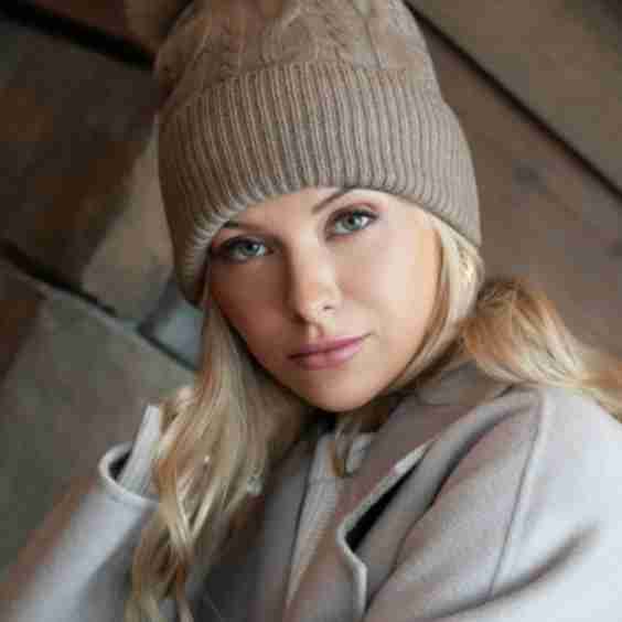 Cable-Knit Cashmere Beanie
