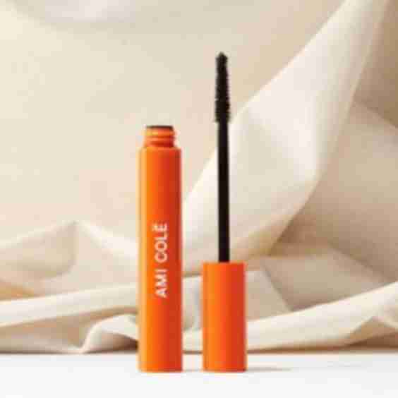 Lash-Amplifying Mascara