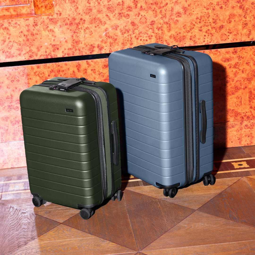 Product Review: AWAY Travel suitcase!