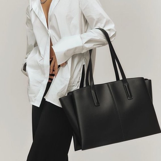 I can't stop carrying this bag | Gallery posted by ThatCareerCoach | Lemon8