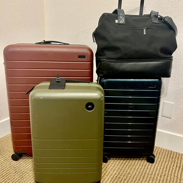 Away vs BÉIS vs Monos Luggage Review: I tried all 3, here’s my verdict 
