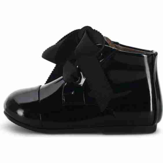 Jane Boots, Patent