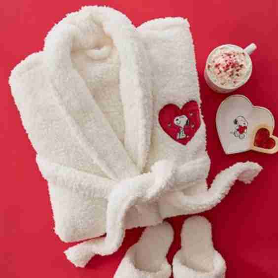 Snoopy Hearts Robe