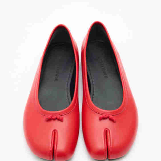 Ballet Flats with Flip Flop Detail