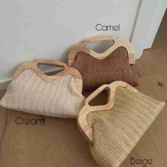 Elsa Raffia Clutch