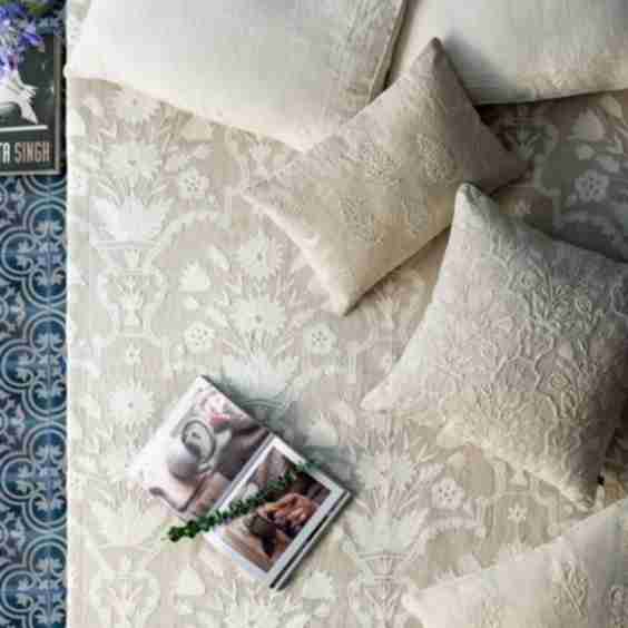 Yazmin Embroidered Linen Bedspread