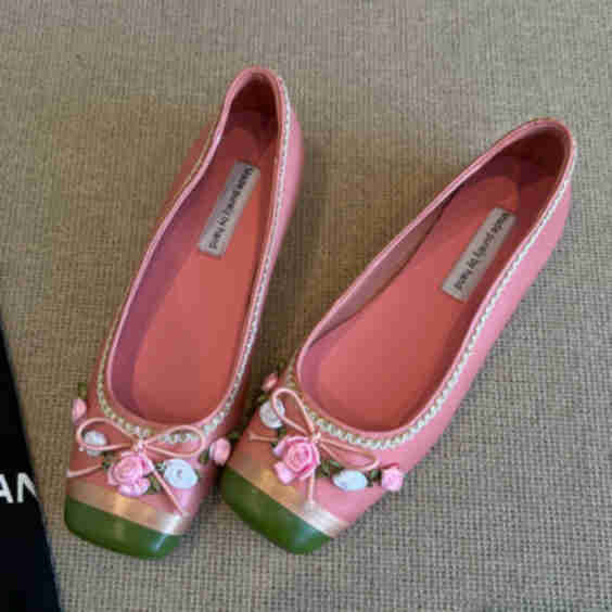 Pink Floral Embroidered Splicing French Flat Shoes For Women