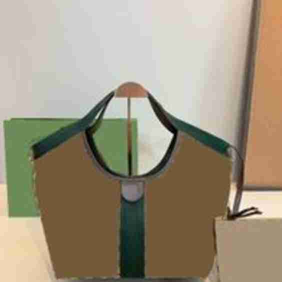 2025 New Classic Pattern Retro Versatile Large Capacity Tote Bag Single Shoulder Bun