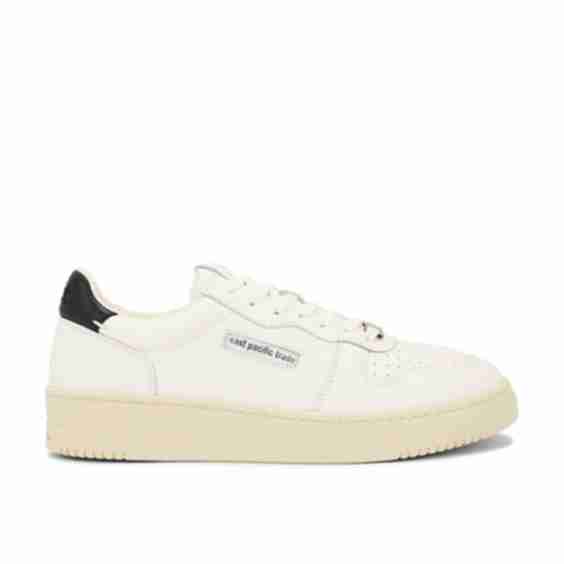 Court Sneakers