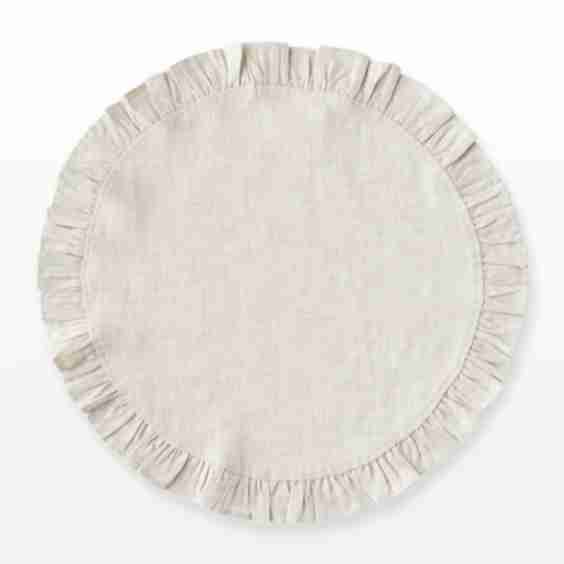 Round Ruffle Placemats, Set of 4