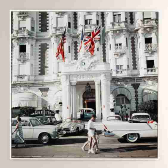 Carlton Hotel Chromaluxe