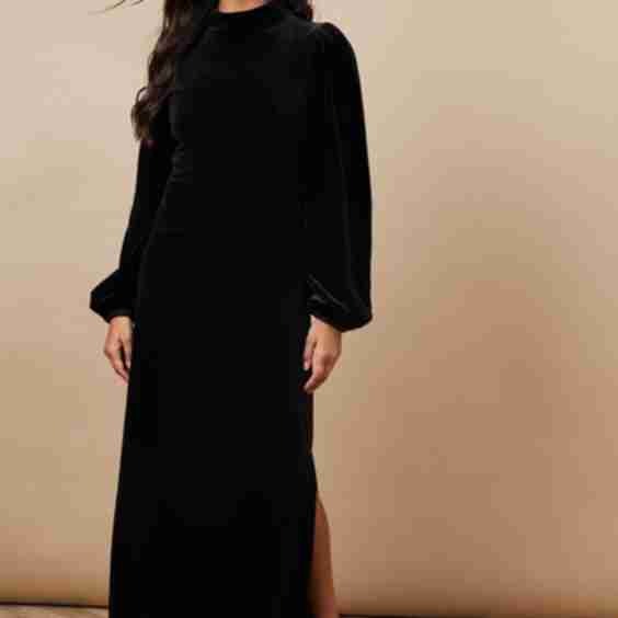 Occasion Velvet High Neck Midi Dress