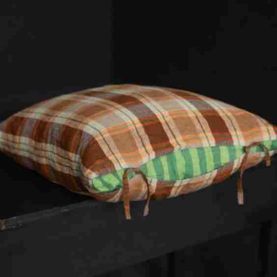 Baked Goods Aloe Laundered Linen Peekaboo Cushion Cover