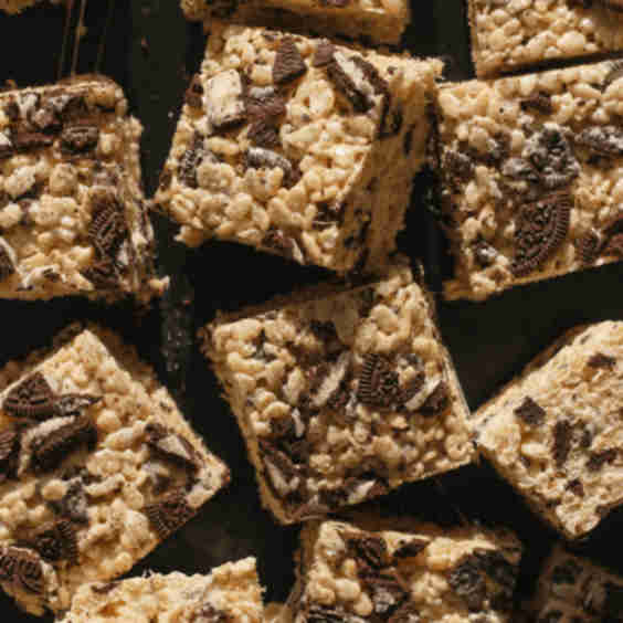 Gooey Cookies And Cream Rice Krispies Treats