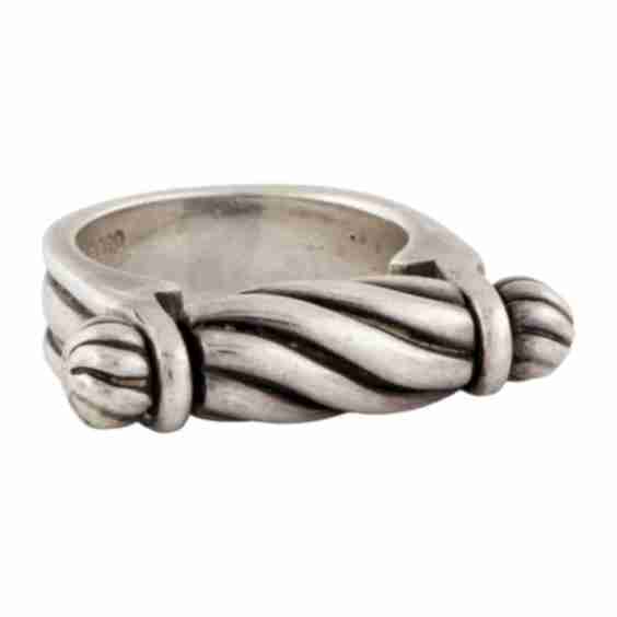 Twist Ring (Pre-Owned)