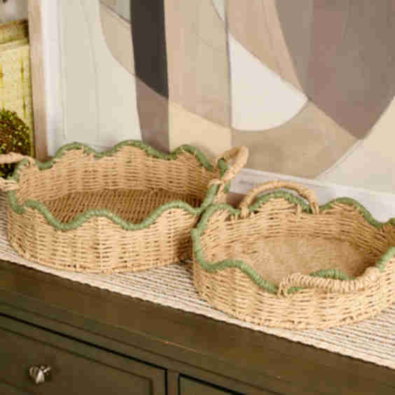 S/2 Nesting Scalloped Basket Trays