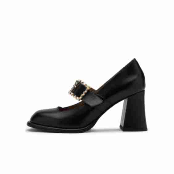 Beso Leather Pump
