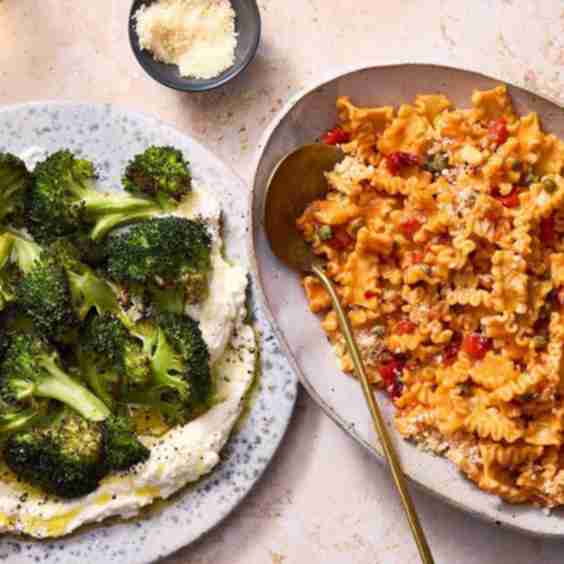 Roasted Red Pepper Pasta