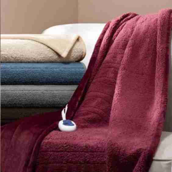 Microlight Reverse to Berber Heated Throw