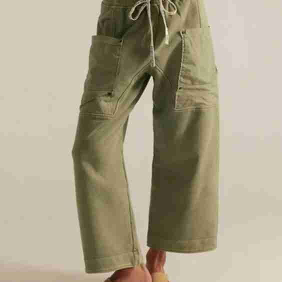 Relaxed Utility Cargo Sweatpants