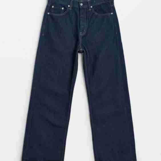 Loose Fit Wide-Leg Jeans