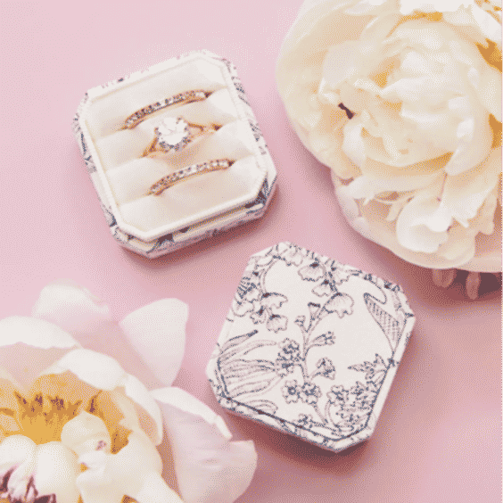 The Balboa Noble Triple Ring Box