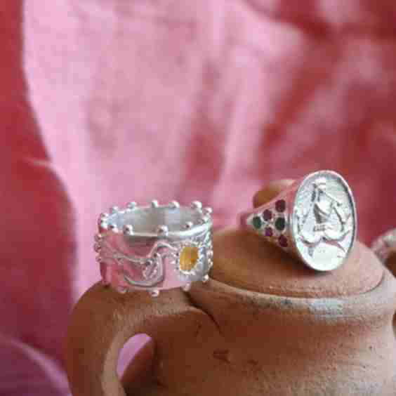 Doves With Sapphire