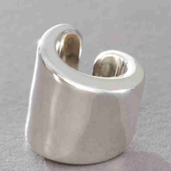 Tuyow T-Shirt Ring