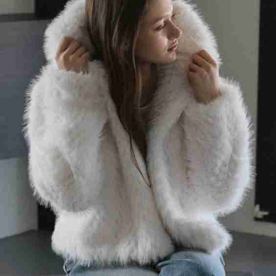 Overfit Hood Fur Jacket