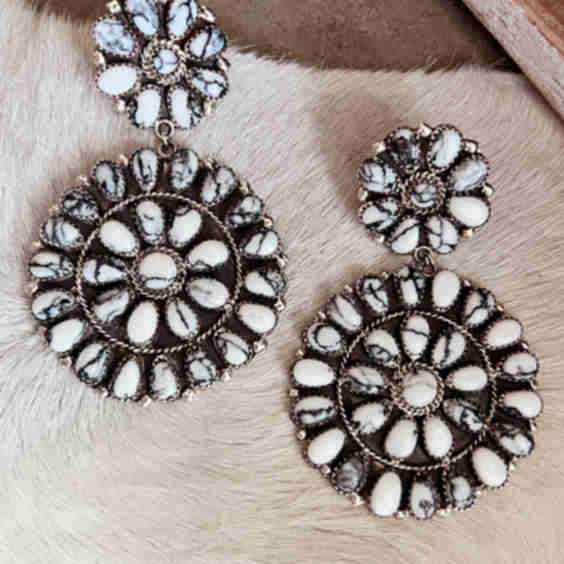 Bilaganna Navajo Sterling Silver Earrings