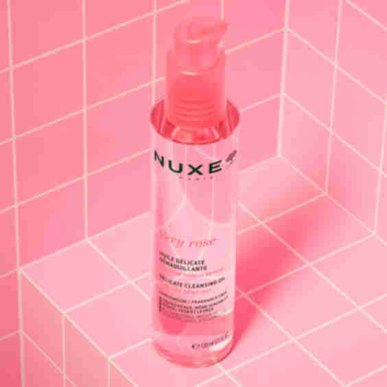 Delicate cleansing oil 