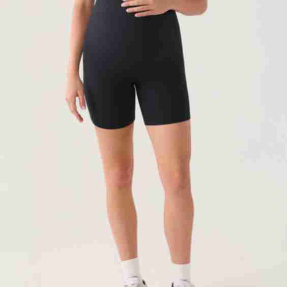 Natrelax Seamless-Front Maternity Shorts 6"