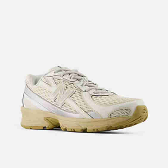 Casual Sneakers (156)