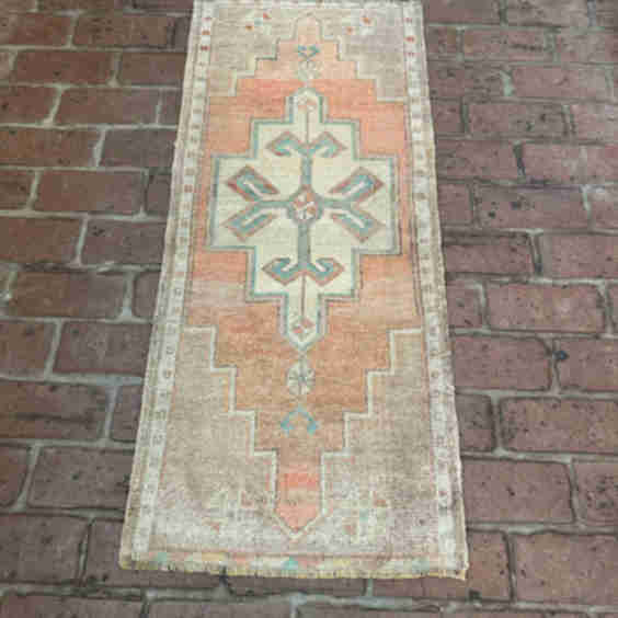 1'8" x 3'9" Turkish Rug