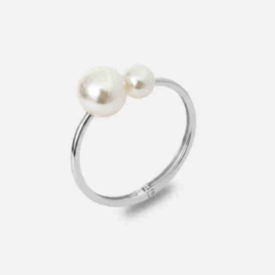 Asymmetrical Pearl Bangle