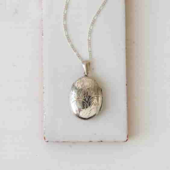 Large Vintage Silver Locket - Oval Swirl (A)