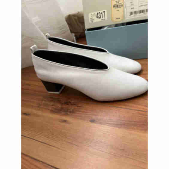 Leather Heels (Pre-Owned)